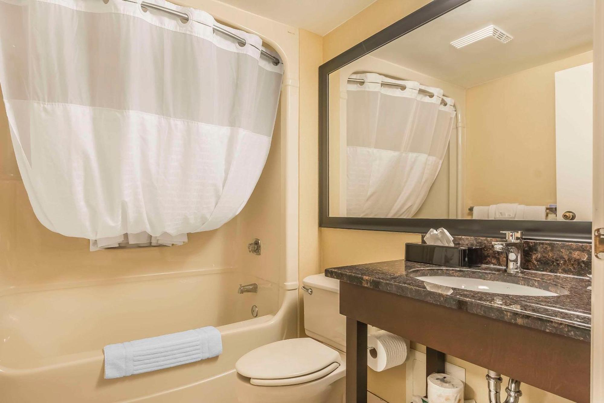 Comfort Inn Cobourg Eksteriør billede